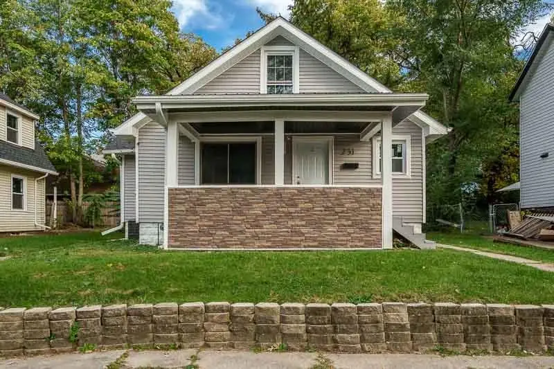 231 Oakwood Avenue, Rockford, IL 61101 - #2