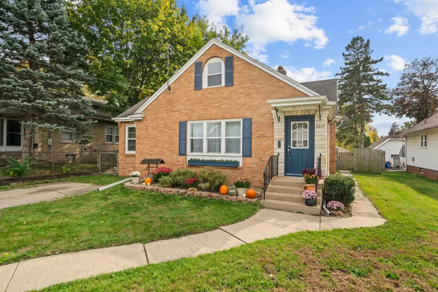 2319 15th Avenue, Rockford, IL 61104 - #2