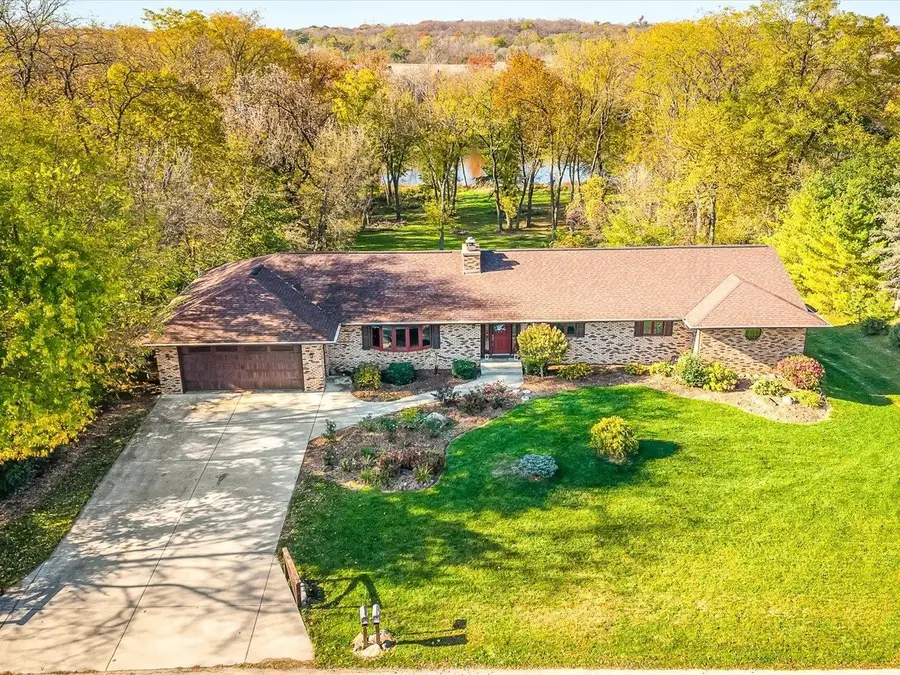 690 Valley Forge Trail, Rockton, IL 61072 - #2