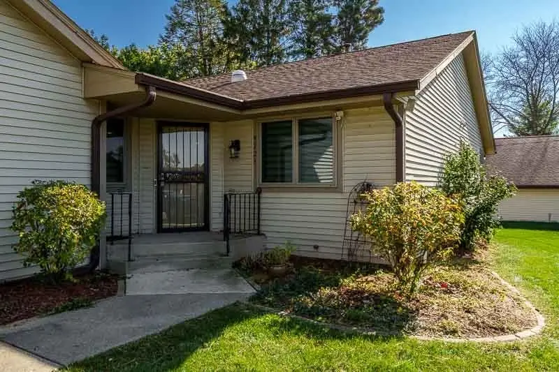 5721 Elaine Drive, Rockford, IL 61108 - #1