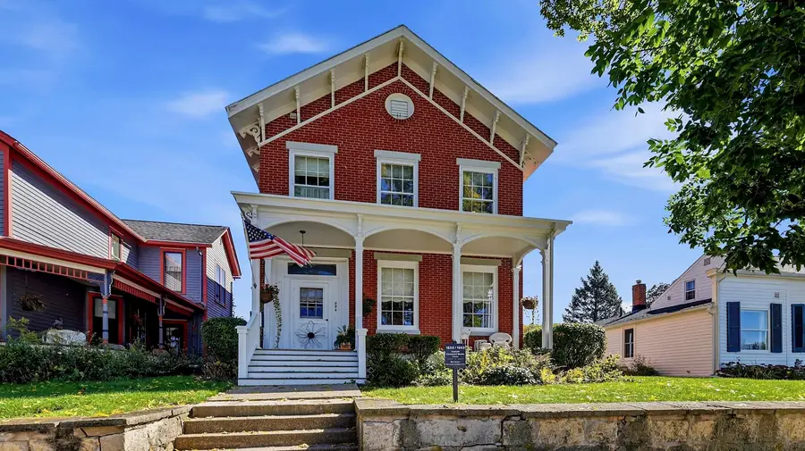 906 Park Avenue, Galena, IL 61036 - #2