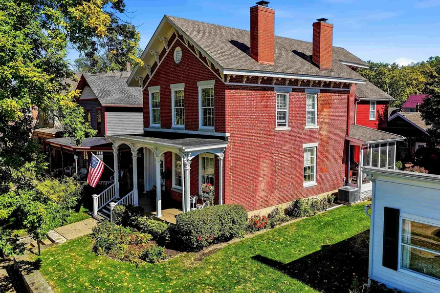 906 Park Avenue, Galena, IL 61036 - #3