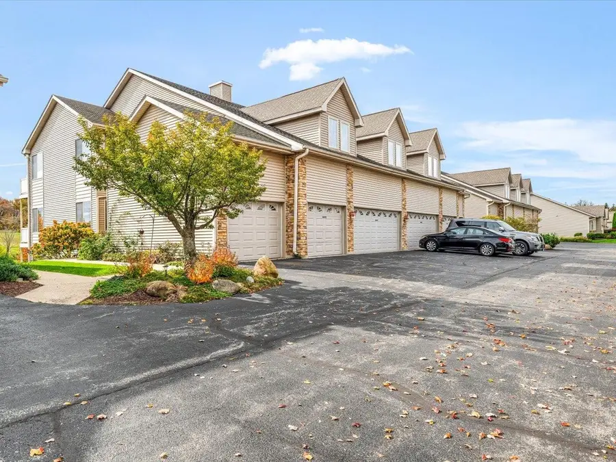 6025 Fox Basin Road, Rockford, IL 61108 - #2