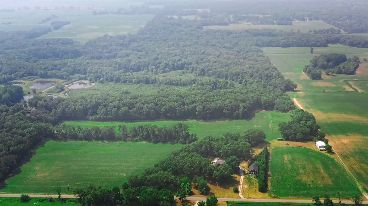 579 E 800 N, Wheatfield, IN 46392 - Image #1