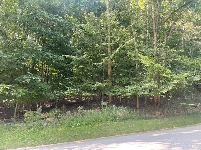 464 Roxbury Road, Valparaiso, IN 46385 - Image #2