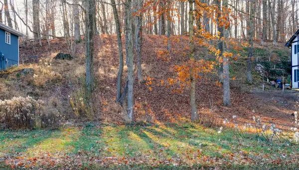 454 Roxbury Road, Valparaiso, IN 46385