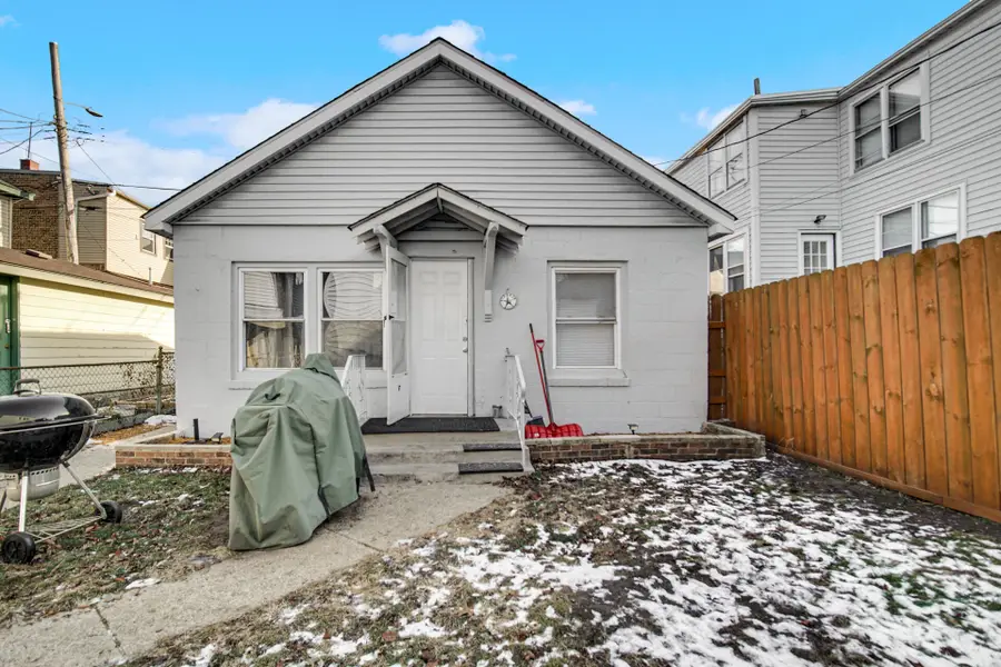 2033 Davidson Place, Whiting, IN 46394 - Image #2