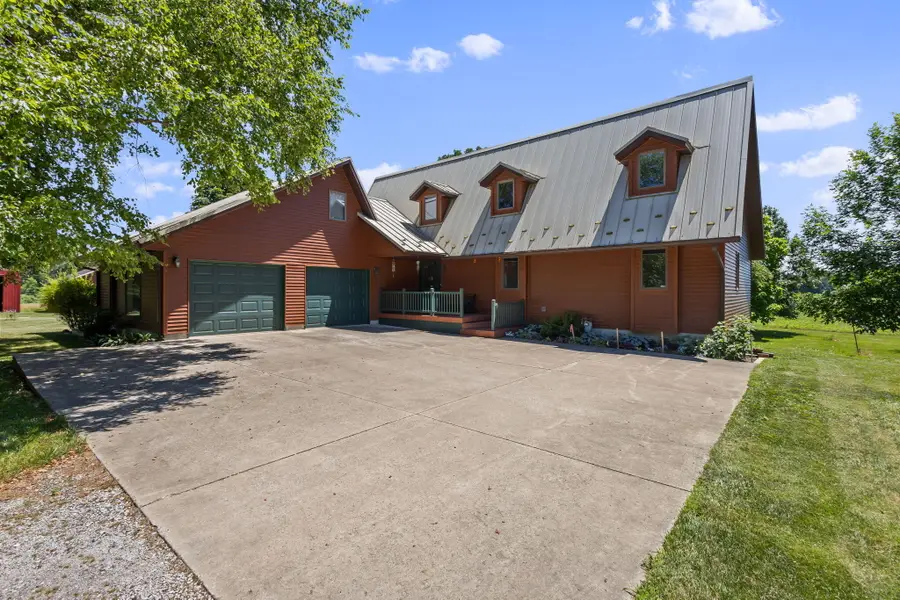 112 E 900 N, La Porte, IN 46350 - Image #2