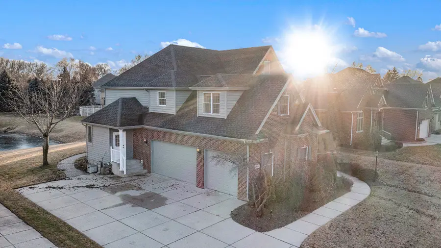 2032 Maplewood Circle, Highland, IN 46322 - Image #3