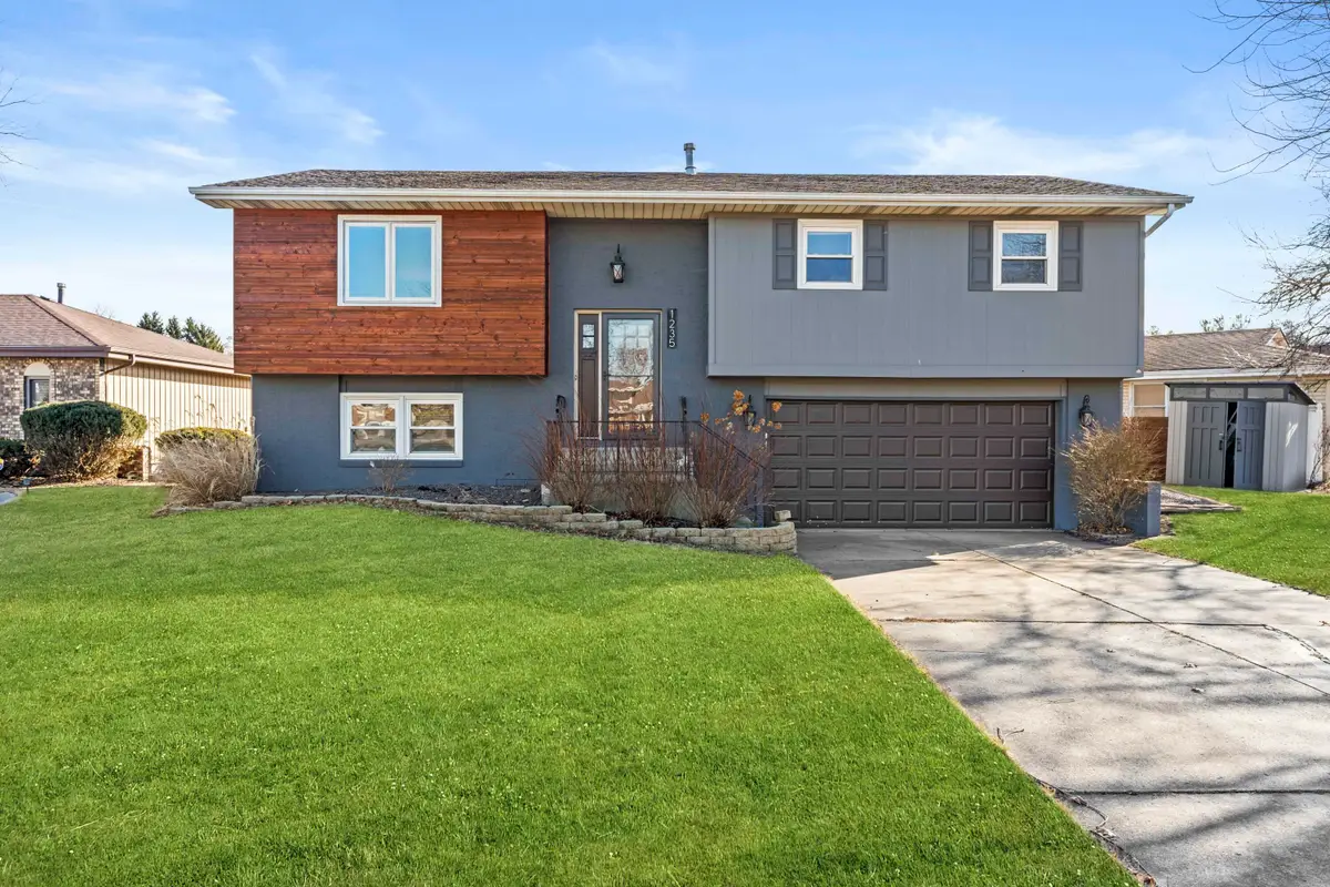 1235 Woodhollow Court, Schererville, IN 46375 - Image #1