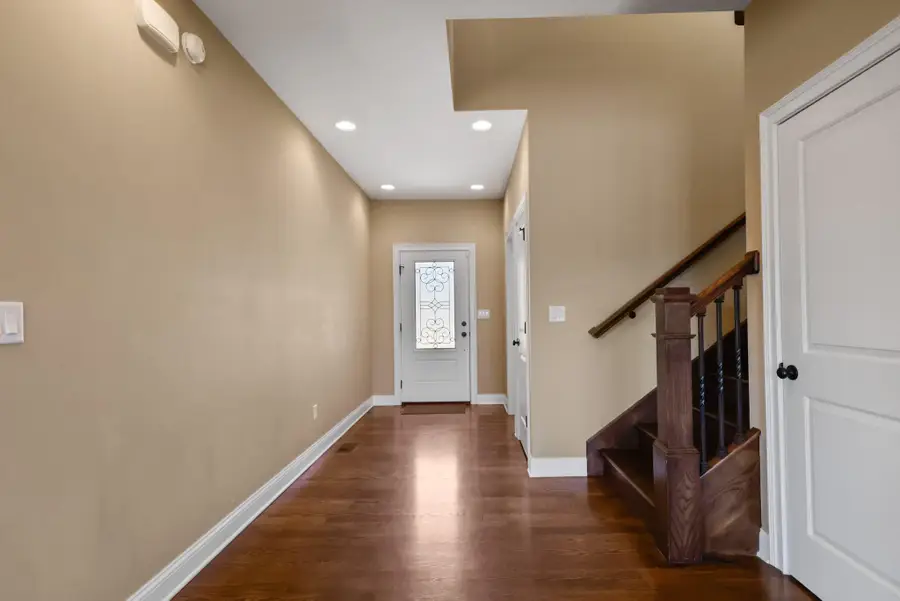 10057 New Devon Street, Munster, IN 46321 - Image #3