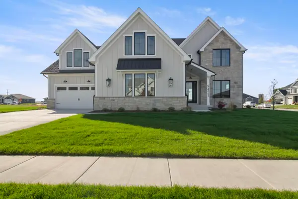 10045 Switch Grass Lane, St. John, IN 46373