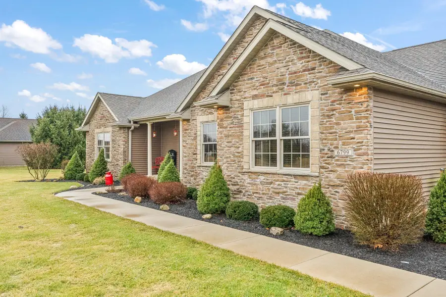 6799 Blackthorn Drive, Demotte, IN 46310 - Image #2