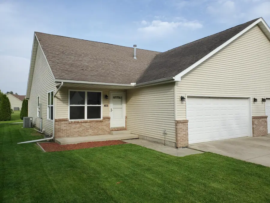 1709 Daisy Street Se, Demotte, IN 46310 - #2