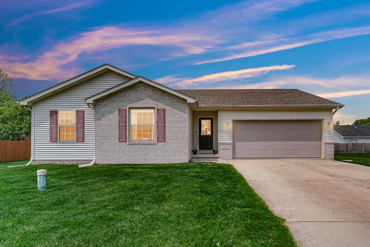 566 Fox Burrow Court, Valparaiso, IN 46385 - Image #1