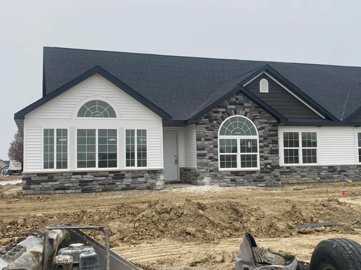 5436 Fountain Circle, Crown Point, IN 46307 - Image #1