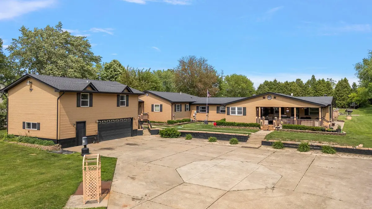 427 N State Rd 149, Valparaiso, IN 46385 - Image #1