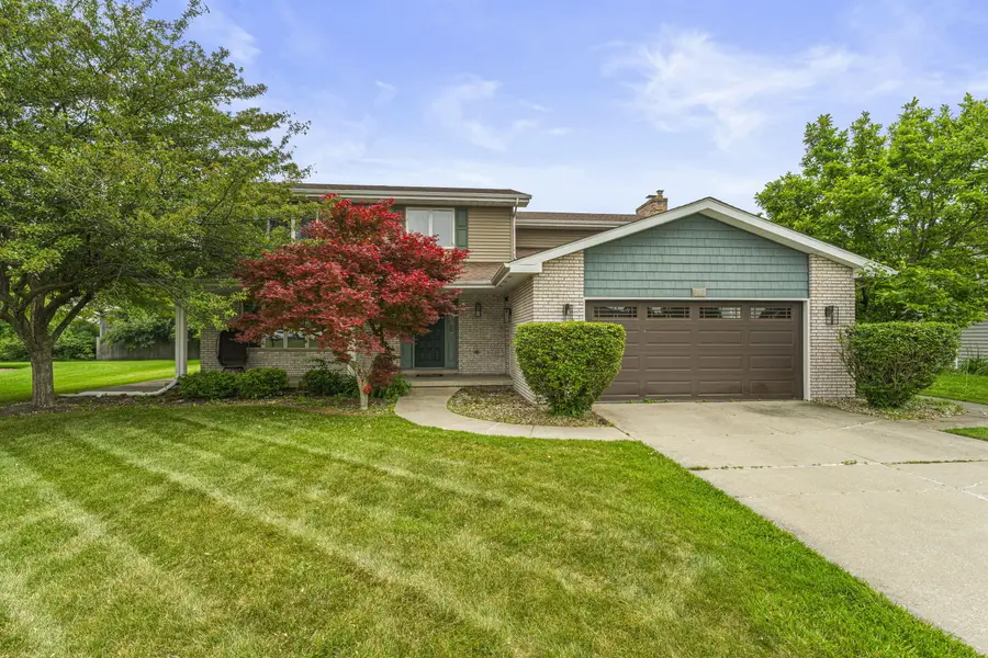 9807 Ivy Lane, Munster, IN 46321 - Image #2