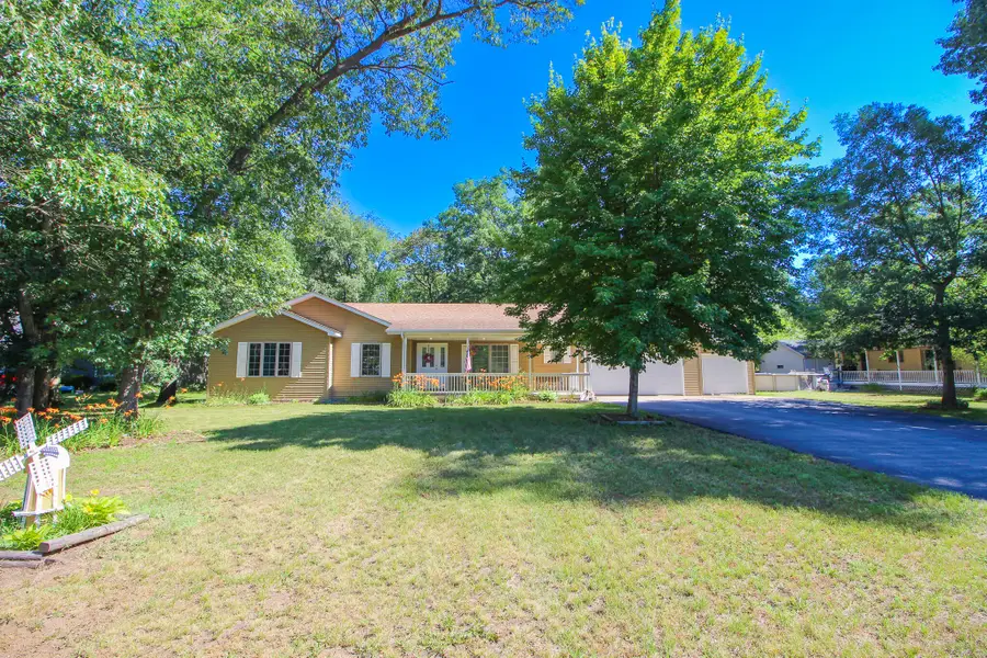 11546 Georgetown Drive, Demotte, IN 46310 - Image #2