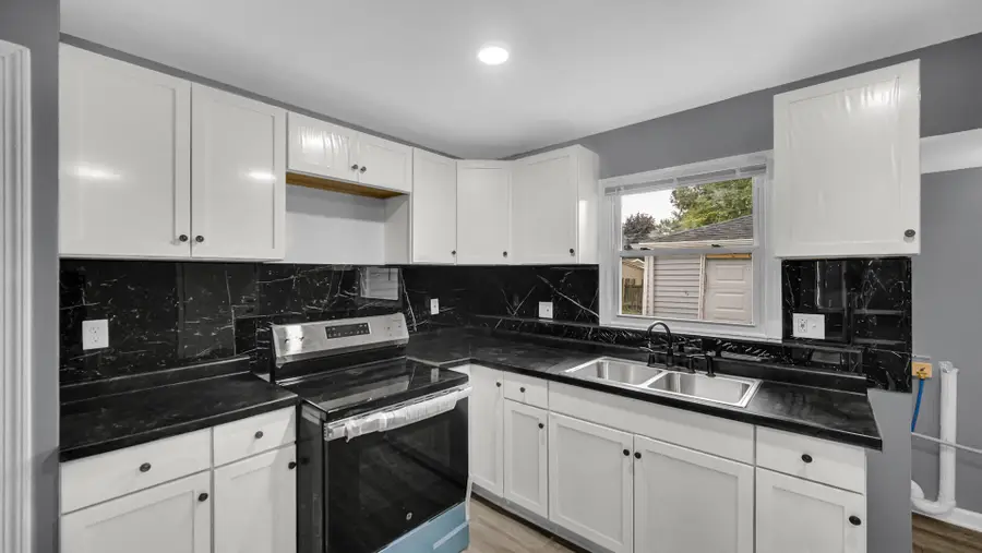 3324 175th Street, Hammond, IN 46323 - Image #2