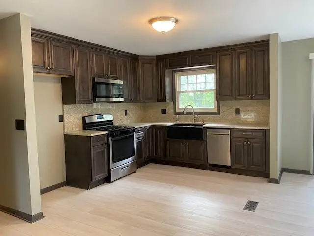 3808 Kingsway Drive, Crown Point, IN 46307 - Image #2