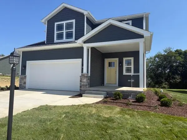 504 Hatch Lake Pkwy, Valparaiso, IN 46385