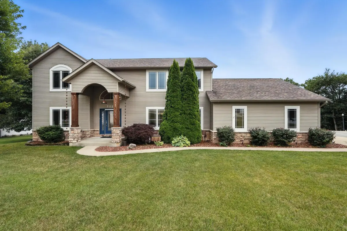 312 Rigg Street, New Carlisle, IN 46552 - Image #1