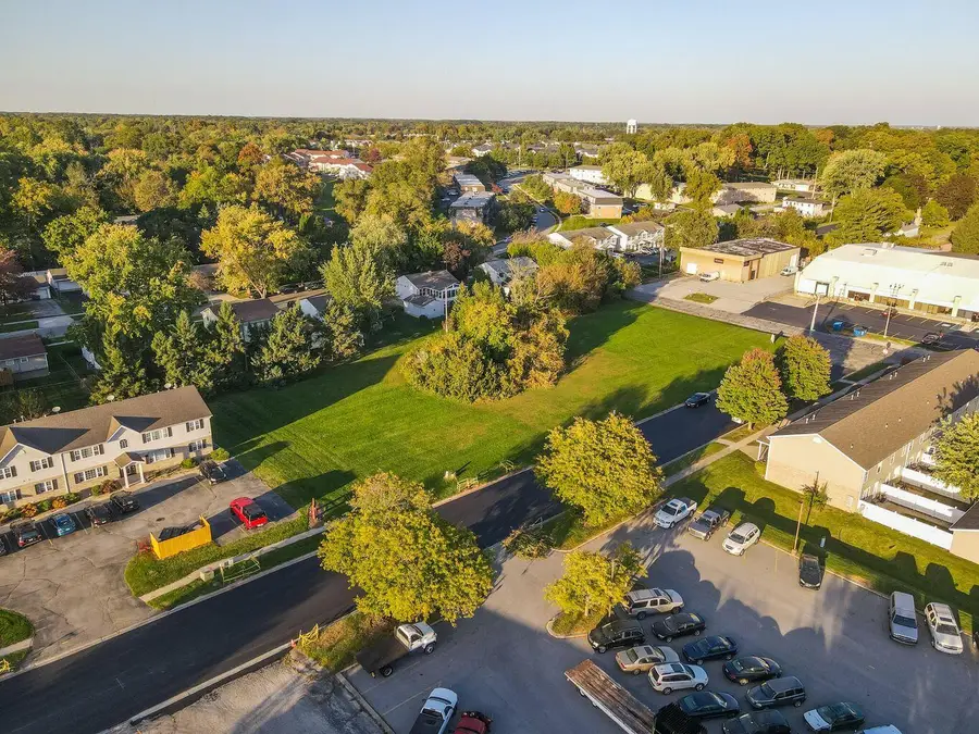 1705 Firestone Lane, Valparaiso, IN 46383 - Image #2