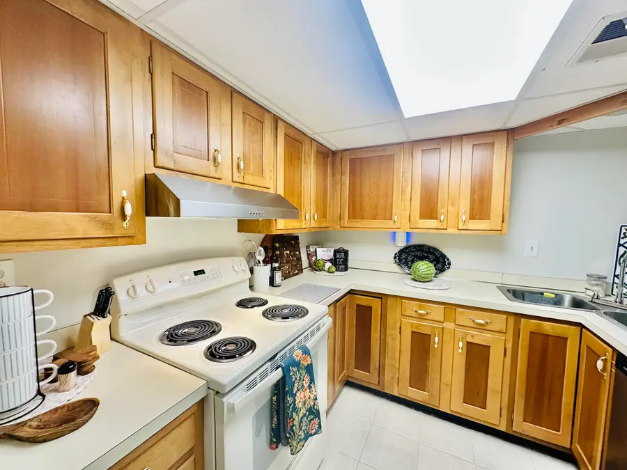 1618 Camellia Drive #D2, Munster, IN 46321 - Image #2