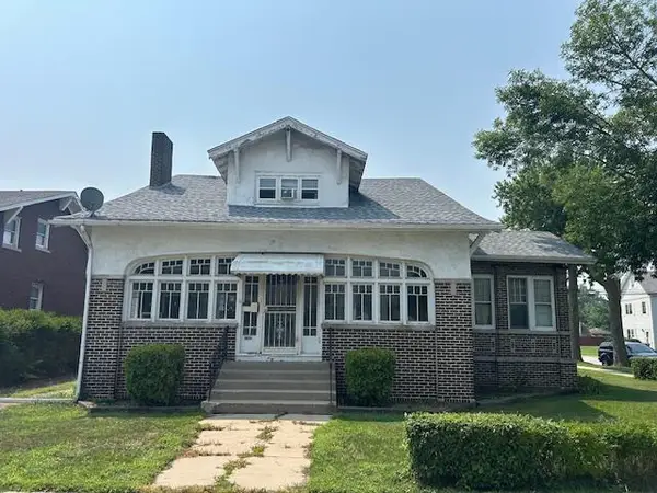 780 State Line Road, Calumet City, IL 60409