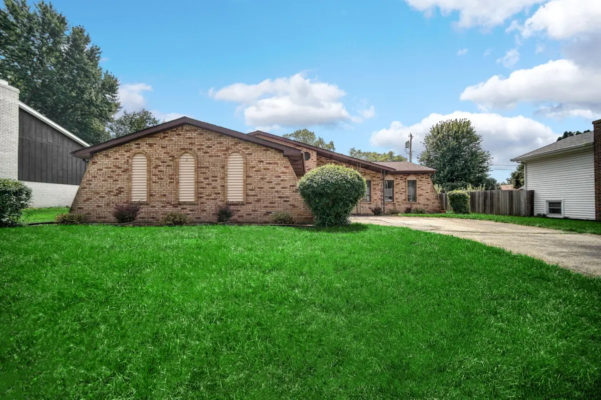 3725 E 33rd Lane, Hobart, IN 46342 - Image #1