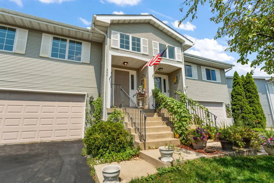 204 Barbara Jean Drive, Schererville, IN 46375 - Image #2