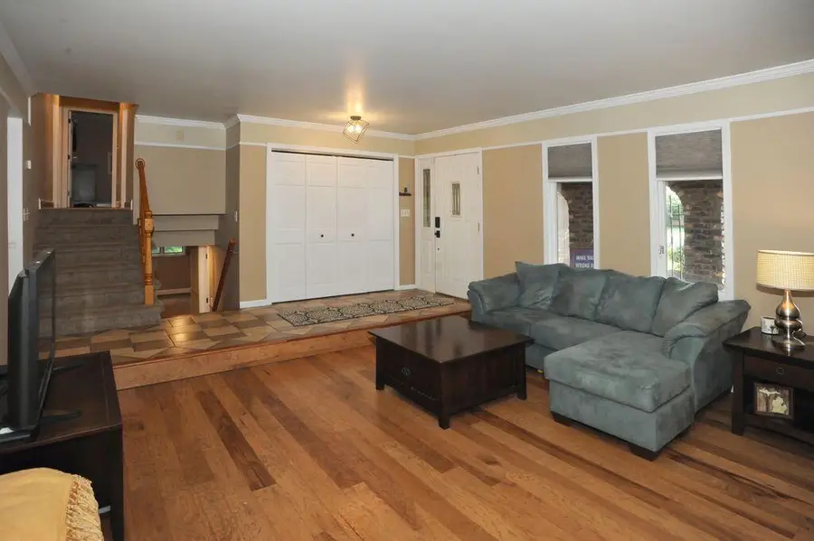 2129 Normandy Road, Schererville, IN 46375 - Image #2