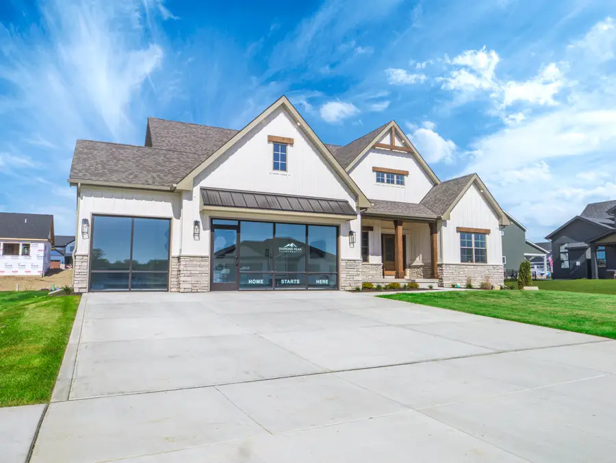 1753 Trailbrook Drive, Valparaiso, IN 46385 - Image #2