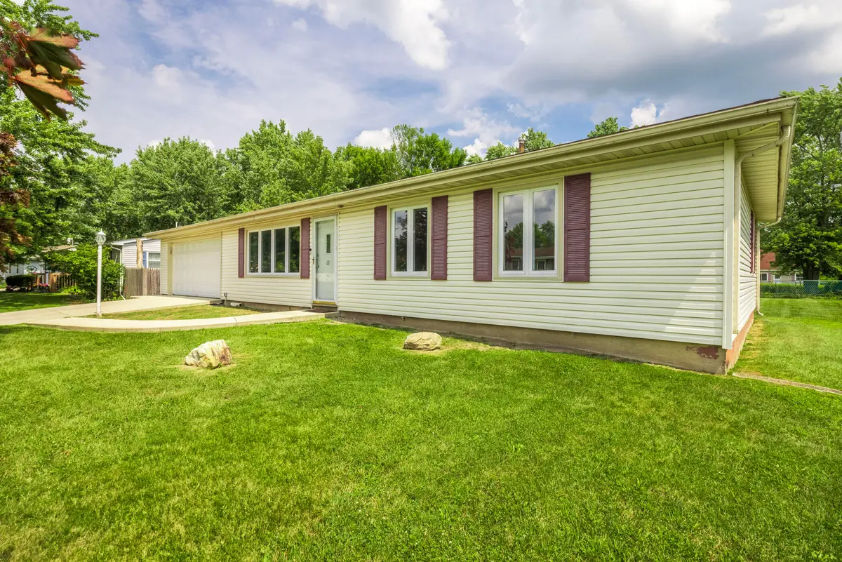 631 Osage Road, Valparaiso, IN 46385 - Image #1