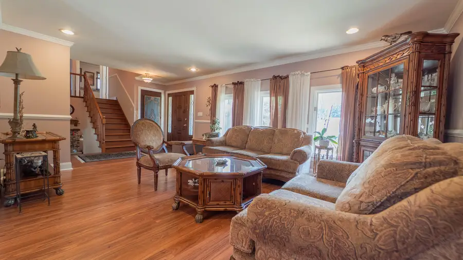 9439 Walnut Drive, Munster, IN 46321 - Image #2