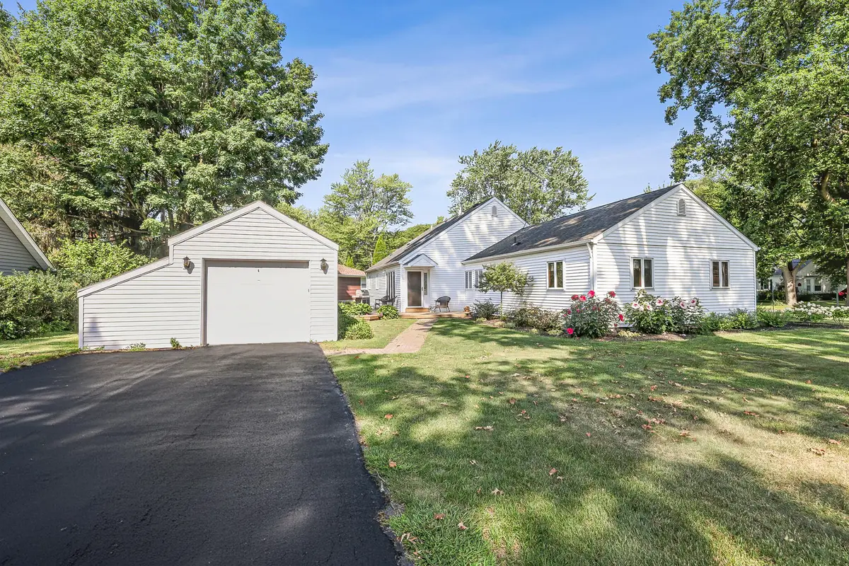 701 S Park Drive, Chesterton, IN 46304 - Image #1