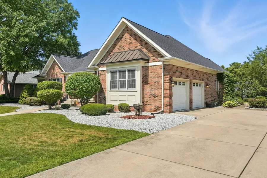 1121 Boxwood Drive, Munster, IN 46321 - Image #3