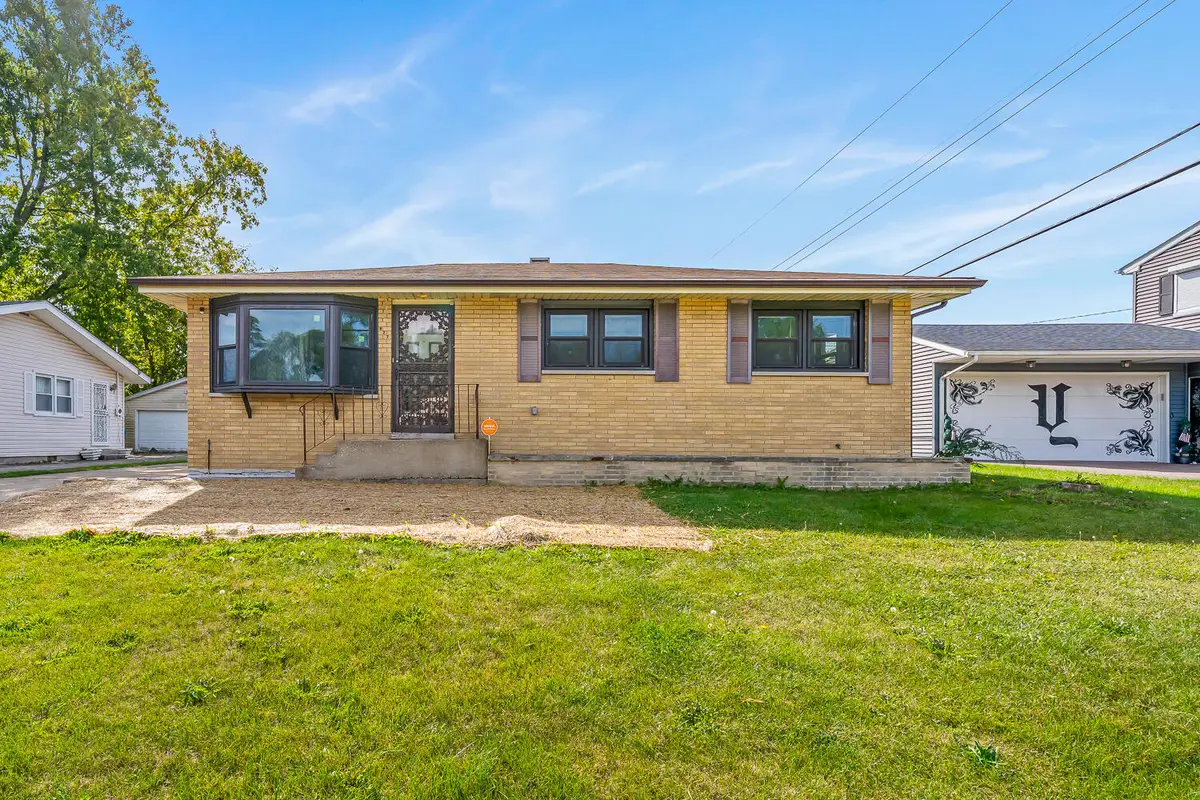 827 E 52nd Avenue, Gary, IN 46409 - Image #1