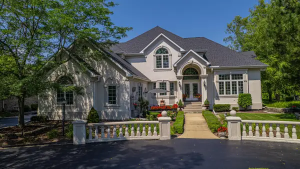 836 Royal Dublin Lane, Dyer, IN 46311