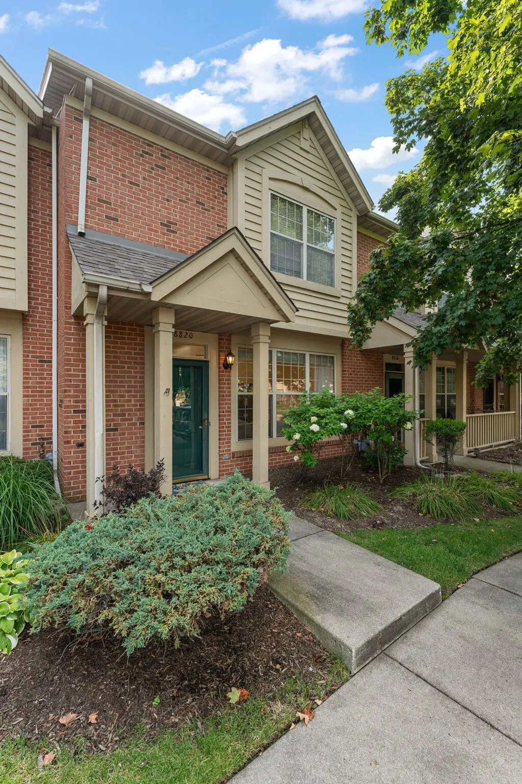 8820 St James Place, Highland, IN 46322 - Image #1