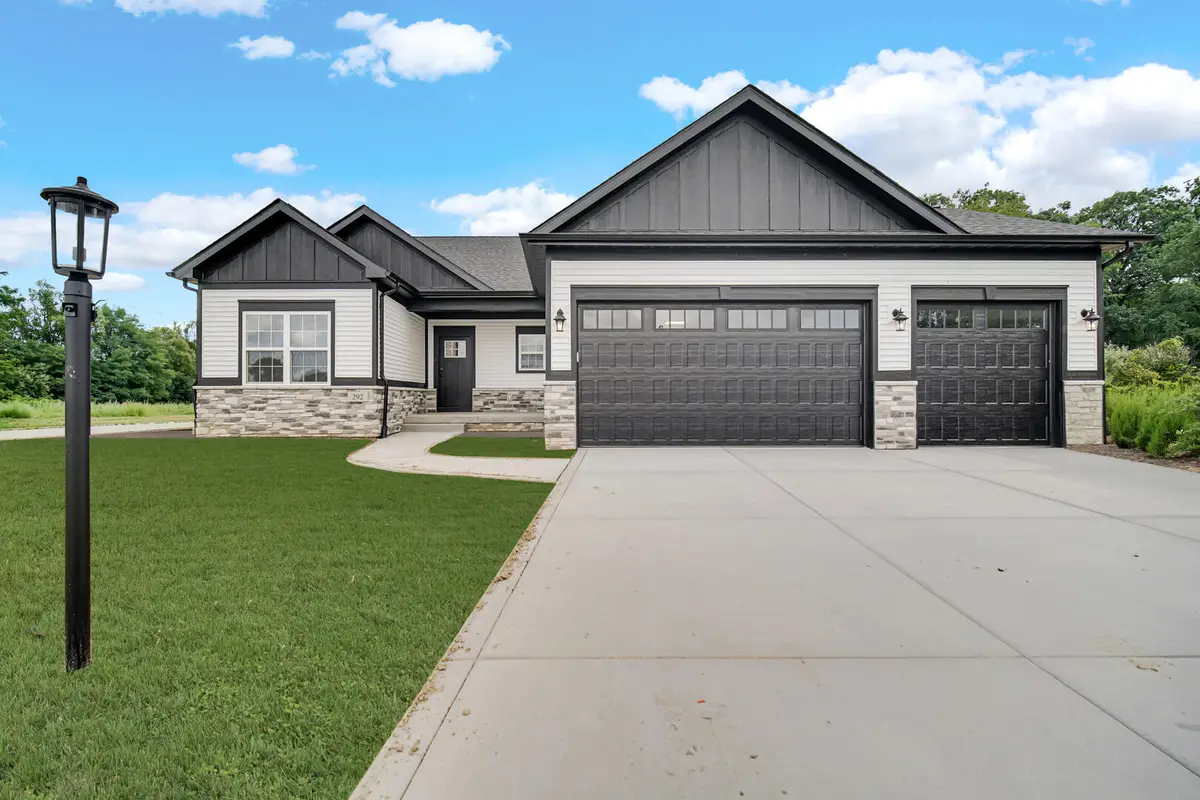 299 Holst Lane, Valparaiso, IN 46385 - Image #1