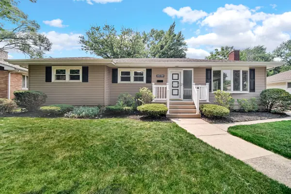 8228 Greenwood Avenue, Munster, IN 46321