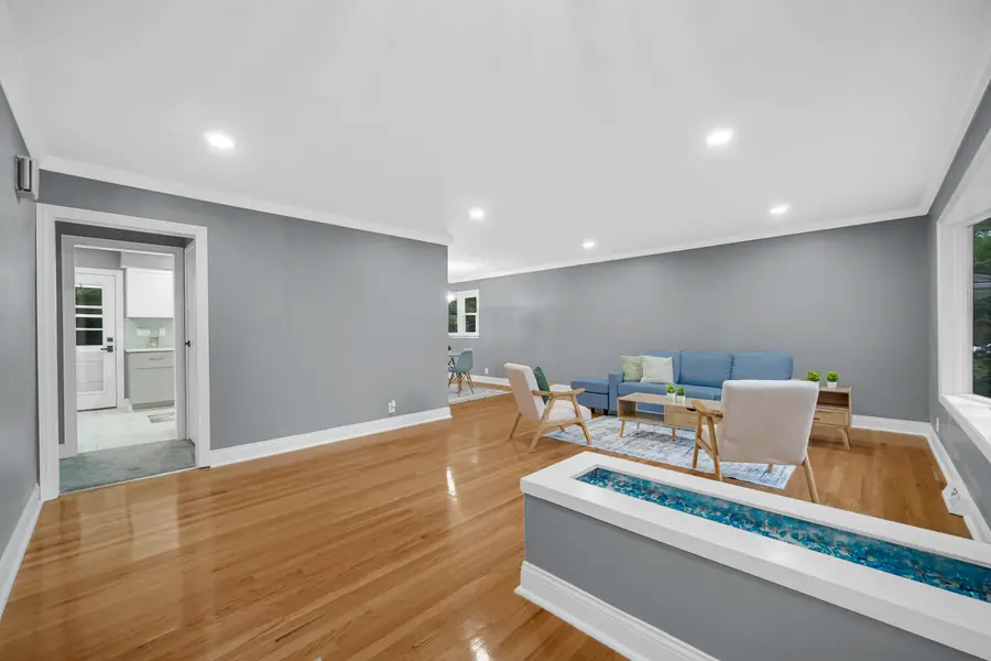 8228 Greenwood Avenue, Munster, IN 46321 - Image #2