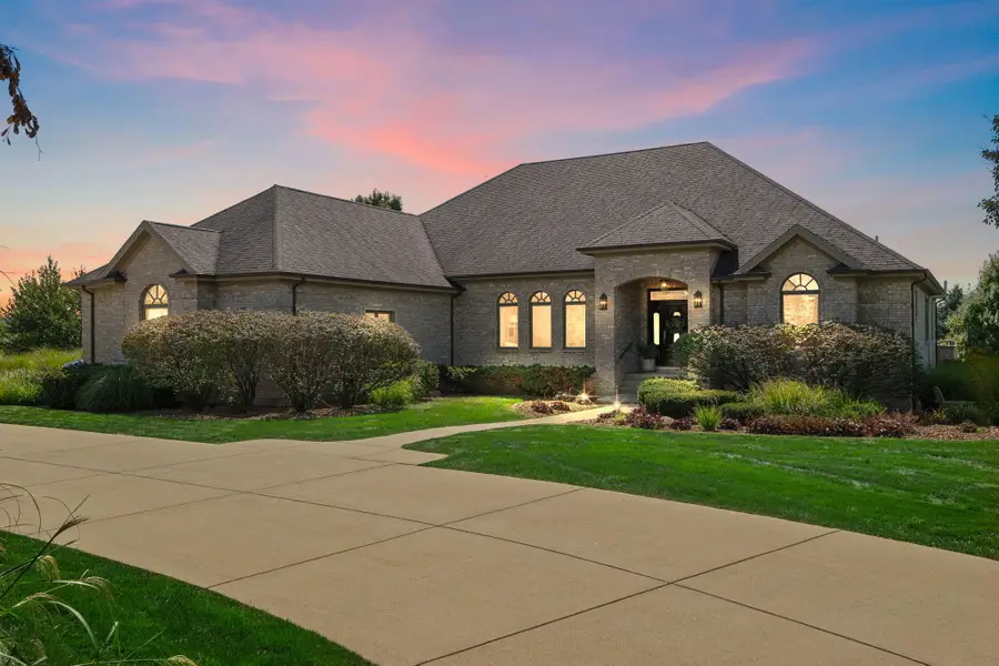 3310 Pepper Creek Bridge Pkwy, Valparaiso, IN 46385 - Image #2