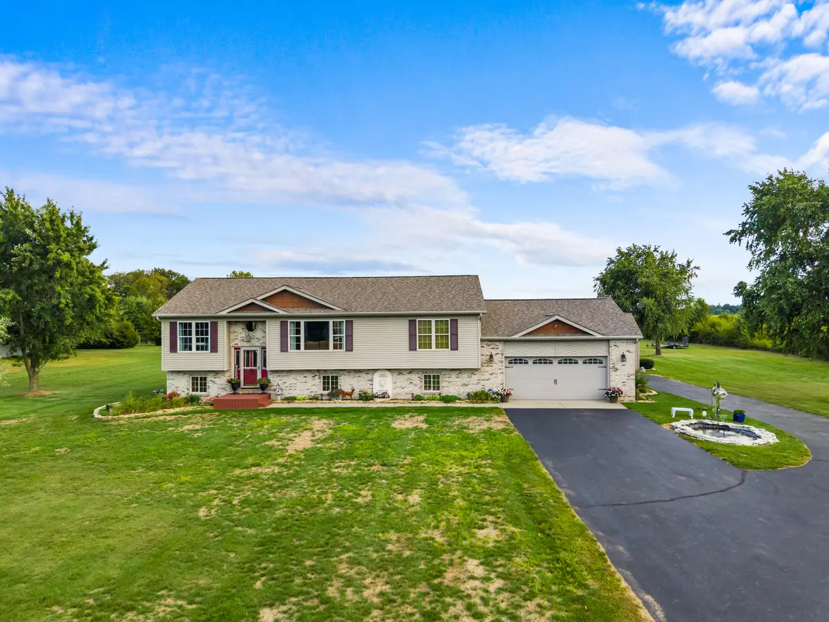 647 W 1100 N, Wheatfield, IN 46392 - Image #1