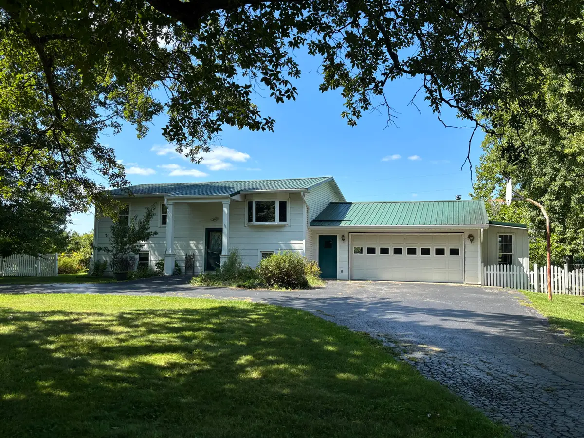 870 W Bunkum Road, Rensselaer, IN 47978 - Image #1