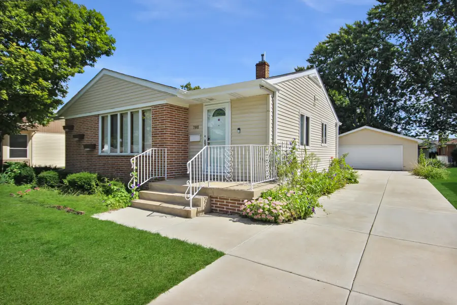 7911 Jackson Avenue, Munster, IN 46321 - Image #2