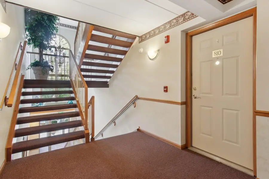 810 Swan Drive #2a, Dyer, IN 46311 - Image #2