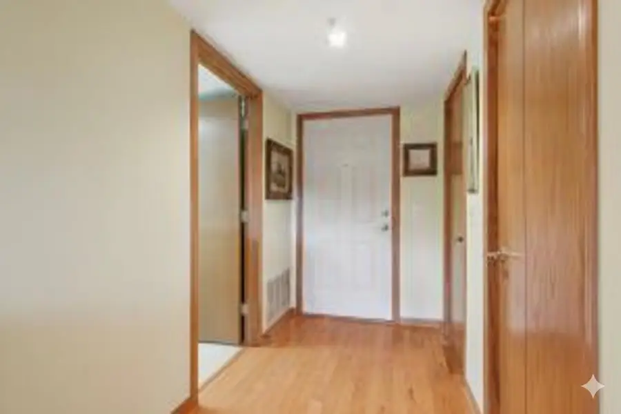 810 Swan Drive #2a, Dyer, IN 46311 - Image #3